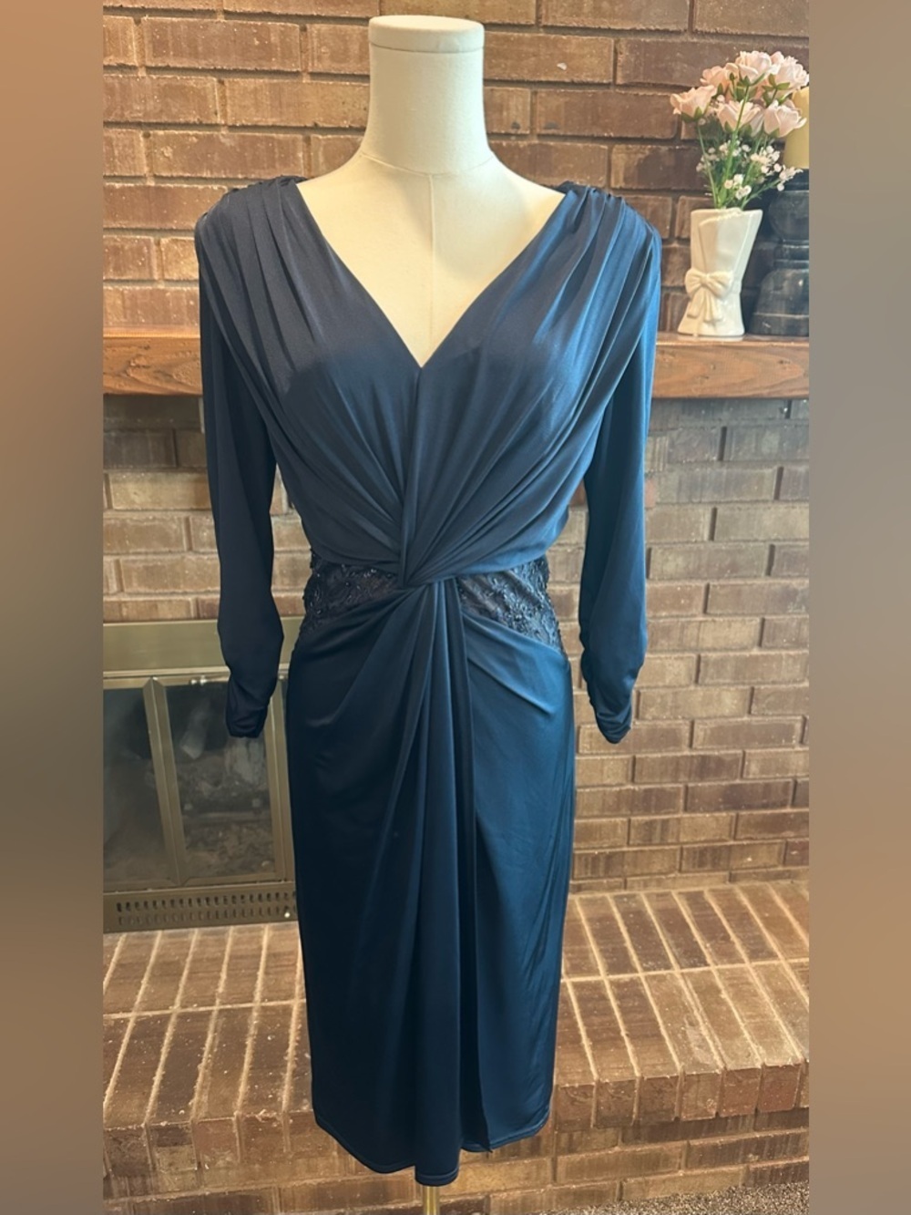 Tadashi Shoji Elegant Navy Blue Twist-Front Midi Dress Timeless Sophistication